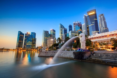 The Merlion Singapore Fountain Singapur ( f11photo / stock.adobe.com)  lizenziertes Stockfoto 
License Information available under 'Proof of Image Sources'